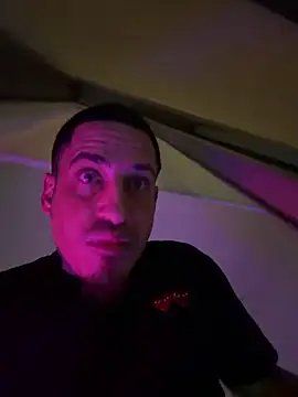 Snapshot of juicyj1311 chatting on March 16, 5:55 am juicyj1311 online show from March 16, 5:55 am