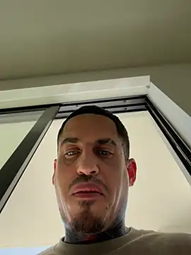 Snapshot of juicyj1311 chatting on February 12, 5:34 pm juicyj1311 online show from February 12, 5:34 pm