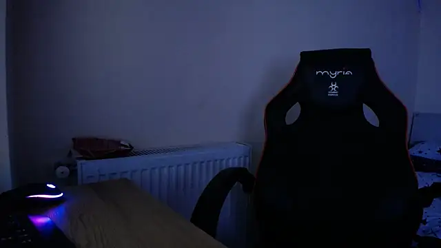 amydamarw online show from March 13, 5:51 pm