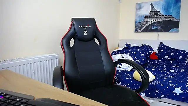 amydamarw online show from March 29, 7:32 am