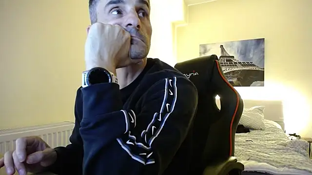 amydamarw online show from April 11, 8:12 pm