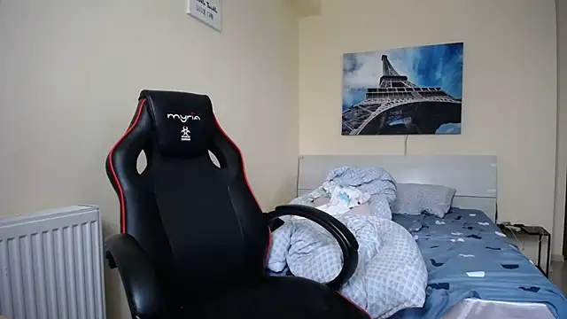 amydamarw online show from April 10, 5:25 am