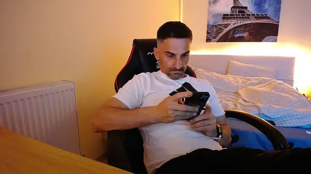 amydamarw online show from March 24, 4:40 pm