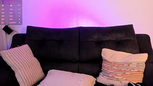 shannel  queen online show from December 13, 8:04 pm