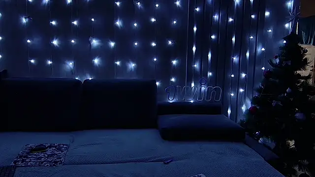 wineandboobss online show from December 25, 6:19 pm