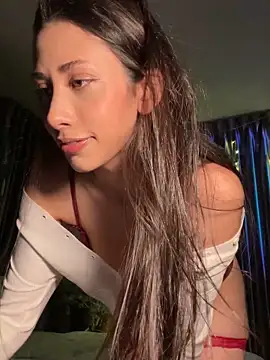 Sophiehii online show from February 21, 3:25 pm