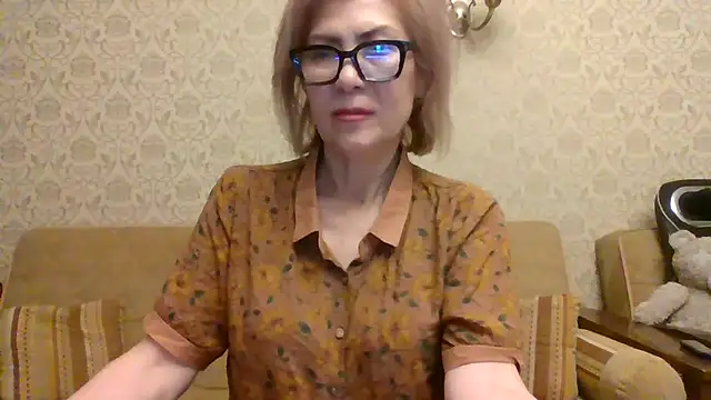 Snapshot of Elegant00Lady chatting on June 25, 6:13 pm Elegant00Lady online show from June 25, 6:13 pm