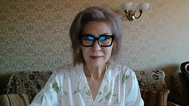Snapshot of Elegant00Lady chatting on October 2, 2:59 am Elegant00Lady online show from October 2, 2:59 am