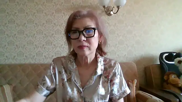 Snapshot of Elegant00Lady chatting on June 15, 4:56 am Elegant00Lady online show from June 15, 4:56 am