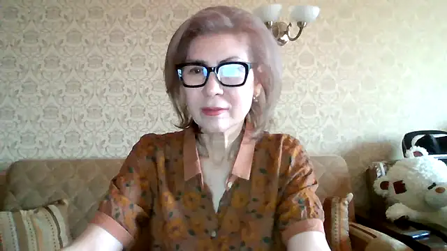 Snapshot of Elegant00Lady chatting on February 19, 11:07 am Elegant00Lady online show from February 19, 11:07 am