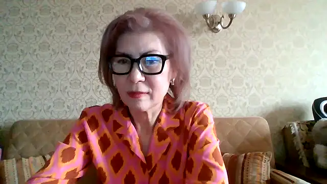 Snapshot of Elegant00Lady chatting on February 13, 9:09 am Elegant00Lady online show from February 13, 9:09 am