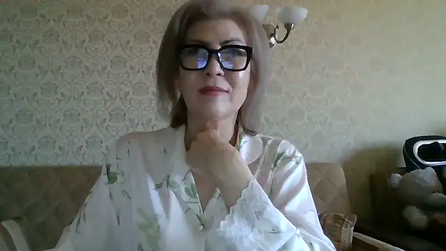 Snapshot of Elegant00Lady chatting on July 5, 4:06 am Elegant00Lady online show from July 5, 4:06 am