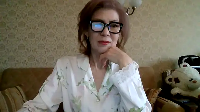 Snapshot of Elegant00Lady chatting on February 22, 3:53 am Elegant00Lady online show from February 22, 3:53 am