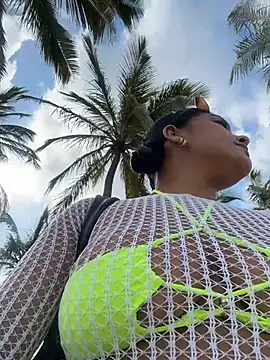 anaesca online show from February 17, 2:14 pm