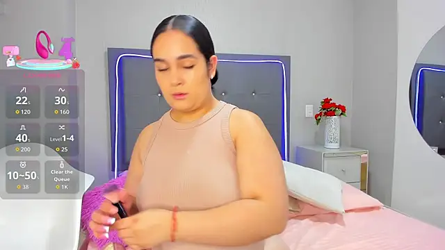 emma lye online show from November 15, 9:41 pm