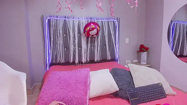 emma lye online show from November 7, 10:13 pm