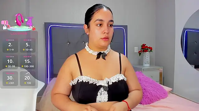 emma lye online show from November 14, 9:29 pm