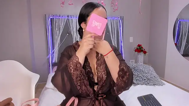 emma lye online show from November 1, 8:57 pm