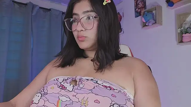 juli juliana online show from December 2, 1:35 pm