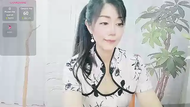 CindyHK online show from October 13, 4:19 pm