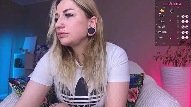 Tanya Acid online show from March 10, 5:50 pm