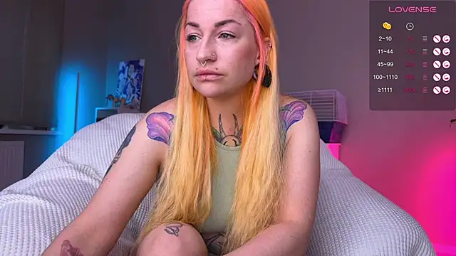 Tanya Acid online show from April 22, 4:58 pm