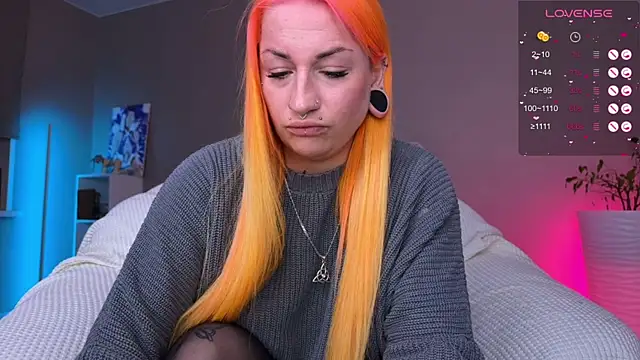 Tanya Acid online show from April 14, 6:46 pm