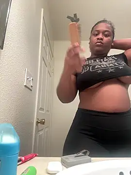 Prettynthick12 online show from March 10, 3:10 am