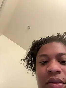 Prettynthick12 online show from March 11, 11:21 pm