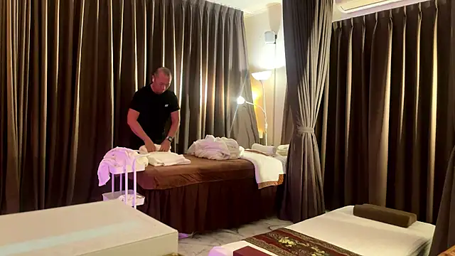 chih515 online show from November 5, 8:17 am