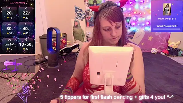 BabyZelda online show from February 12, 10:15 am