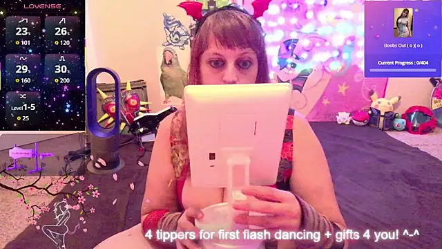 BabyZelda online show from April 10, 11:17 am