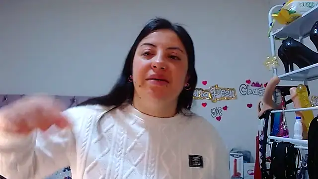 lanaqueen699 online show from December 17, 12:32 pm