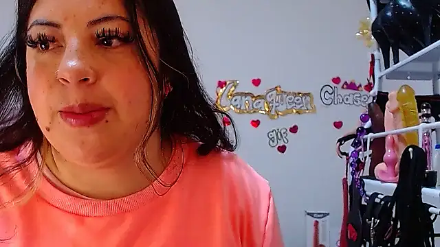 Snapshot of lanaqueen699 chatting on November 12, 12:20 pm lanaqueen699 online show from November 12, 12:20 pm