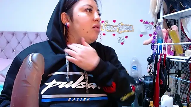 lanaqueen699 online show from March 27, 12:17 pm