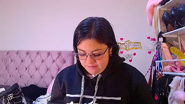 lanaqueen699 online show from May 27, 12:34 pm