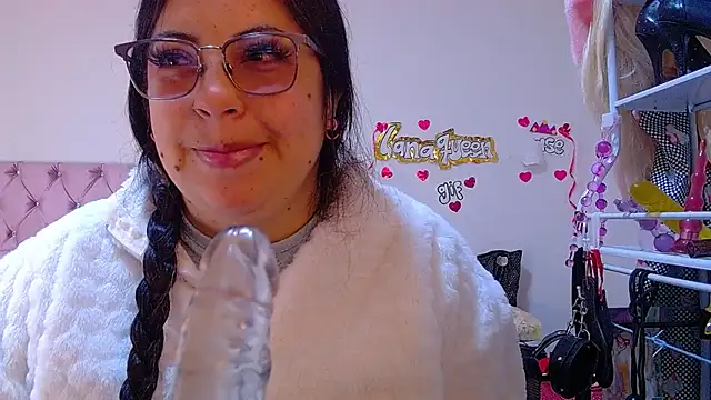 Snapshot of lanaqueen699 chatting on July 7, 12:20 pm lanaqueen699 online show from July 7, 12:20 pm