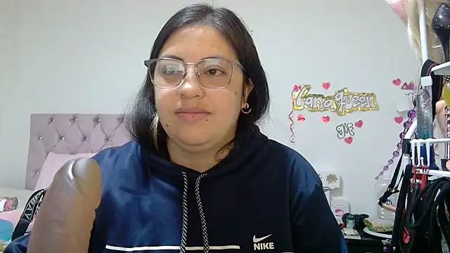 lanaqueen699 online show from April 30, 12:34 pm