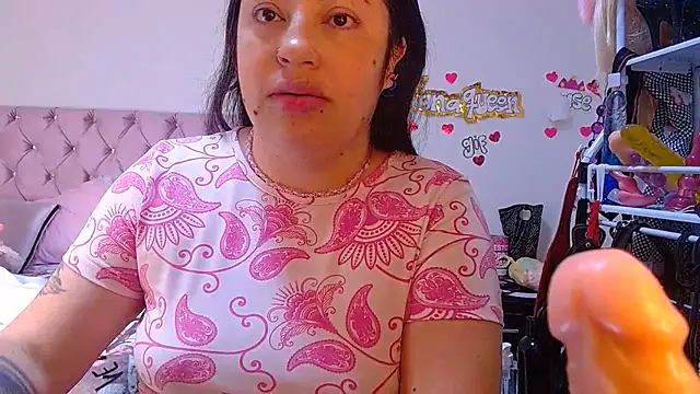 Snapshot of lanaqueen699 chatting on June 23, 12:14 pm lanaqueen699 online show from June 23, 12:14 pm