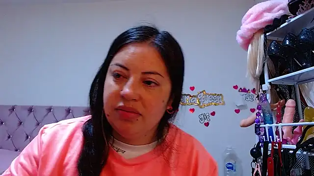 lanaqueen699 online show from March 31, 12:18 pm