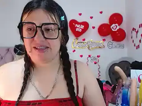 Snapshot of lanaqueen699 chatting on March 18, 3:33 pm lanaqueen699 online show from March 18, 3:33 pm