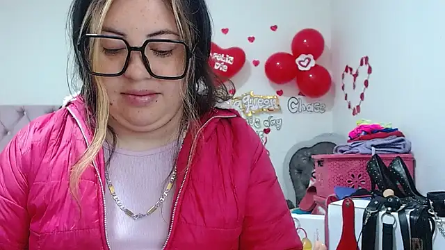 lanaqueen699 online show from March 3, 12:28 pm