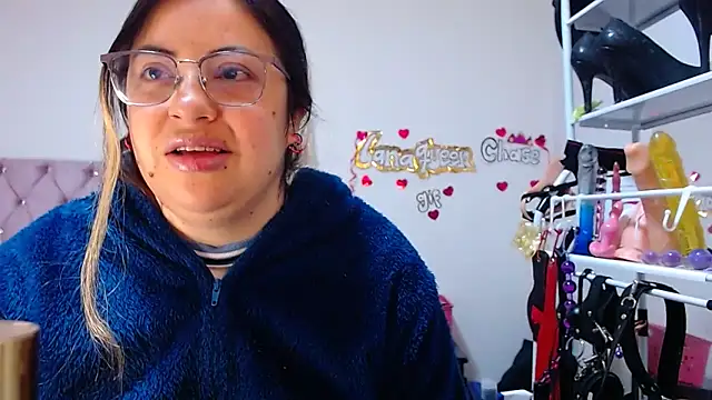 Snapshot of lanaqueen699 chatting on November 4, 12:20 pm lanaqueen699 online show from November 4, 12:20 pm