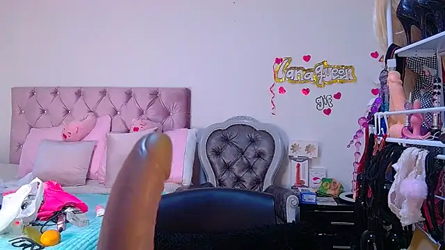 lanaqueen699 online show from May 21, 12:24 pm