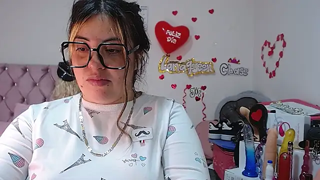lanaqueen699 online show from March 22, 12:39 am
