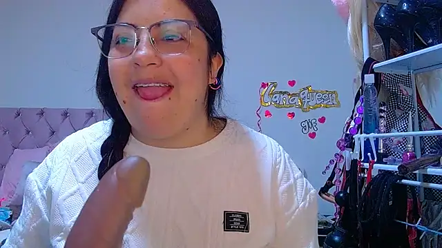 lanaqueen699 online show from May 13, 12:12 pm