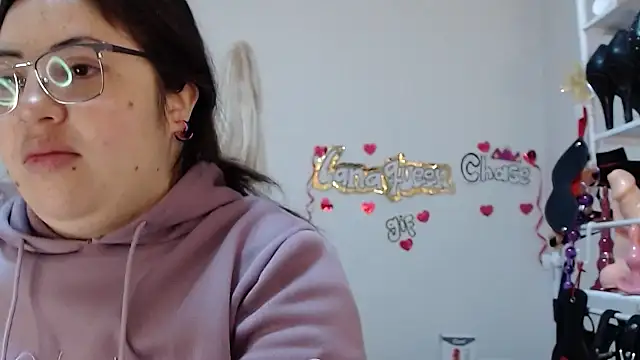 Snapshot of lanaqueen699 chatting on November 18, 12:19 pm lanaqueen699 online show from November 18, 12:19 pm