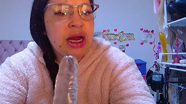 Snapshot of lanaqueen699 chatting on July 14, 12:22 pm lanaqueen699 online show from July 14, 12:22 pm
