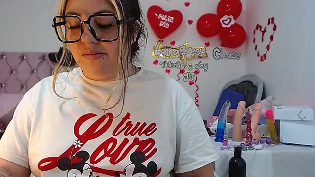 lanaqueen699 online show from February 28, 3:26 pm