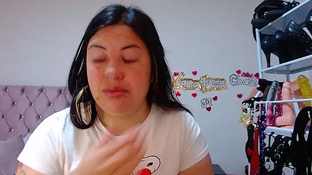 Snapshot of lanaqueen699 chatting on October 22, 12:26 pm lanaqueen699 online show from October 22, 12:26 pm